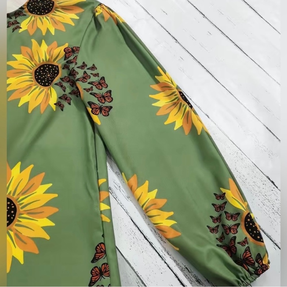 Sunflower Print Green Blouse - Picture 5 of 5